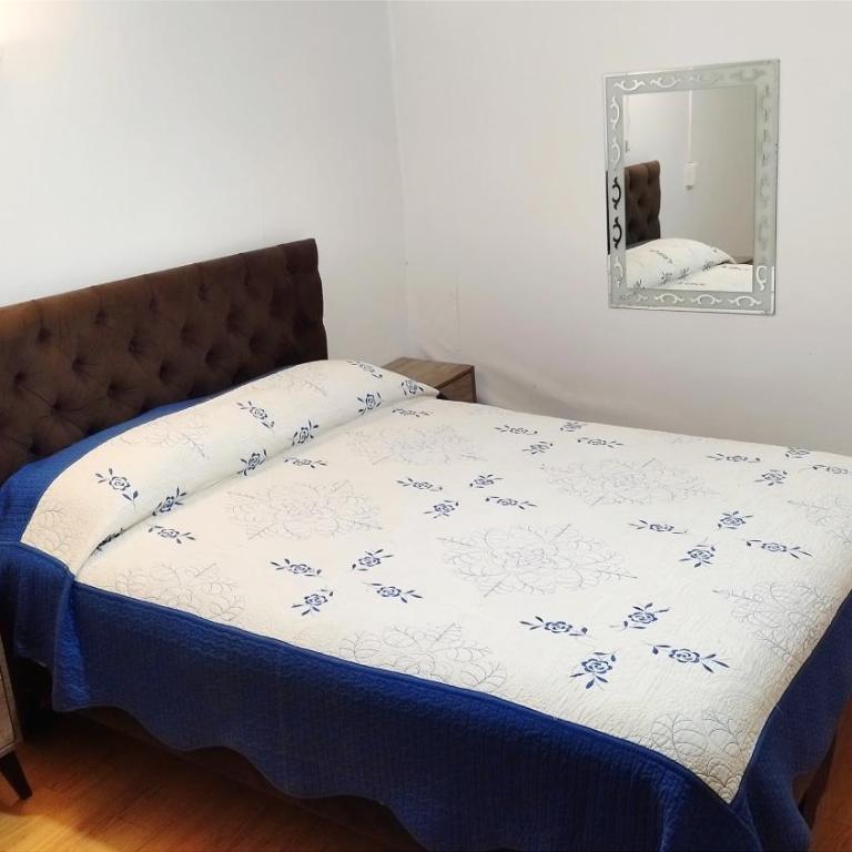 Hostal Bahía, habitaciones en pleno centro y a pasos de la playa - Double Room with Private Bathroom - 1