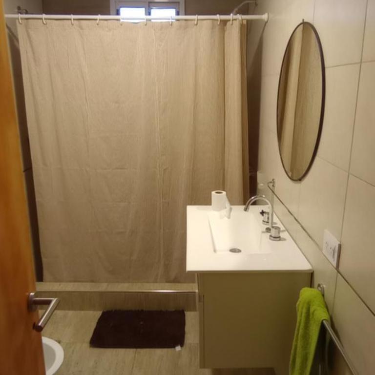Quincho Monoambiente Con Parrilla - Casa con 1 dormitorio - 4