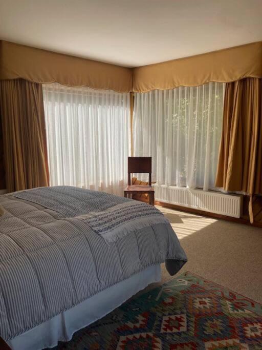 Molco, con piscina y acceso lago - Six-Bedroom House - 18