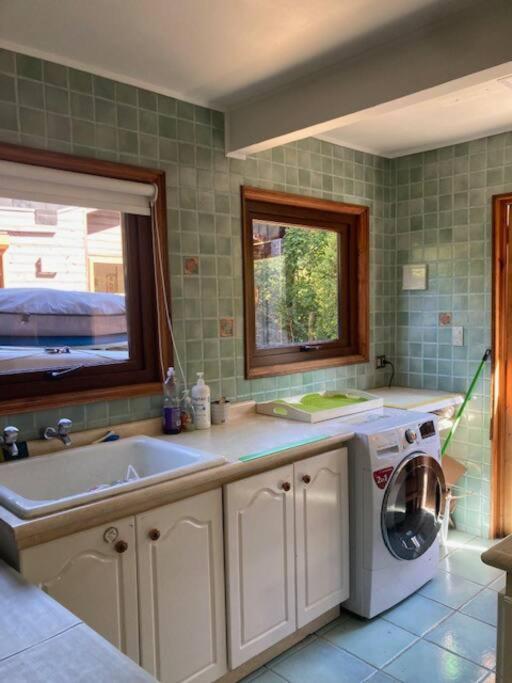 Molco, con piscina y acceso lago - Six-Bedroom House - 20