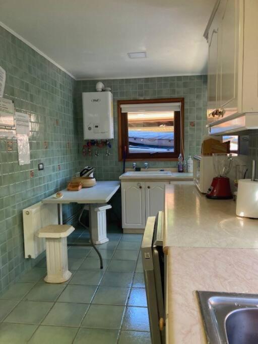 Molco, con piscina y acceso lago - Six-Bedroom House - 21