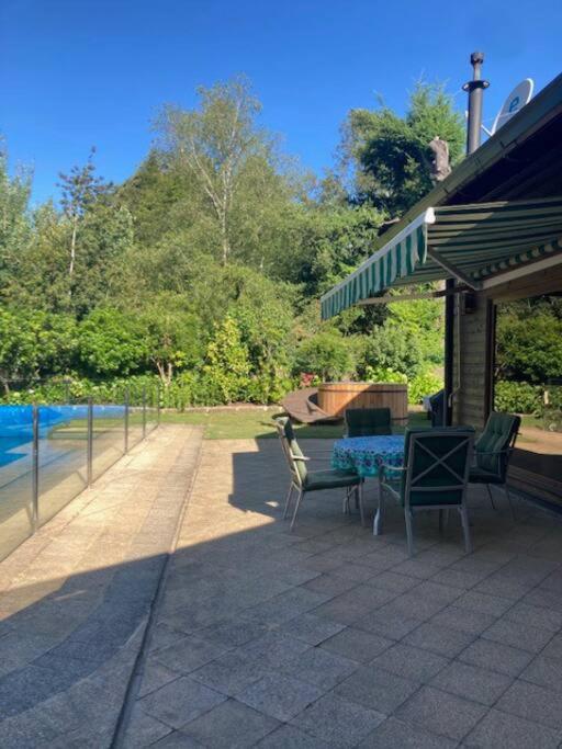 Molco, con piscina y acceso lago - Six-Bedroom House - 8
