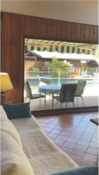 Molco, con piscina y acceso lago - Six-Bedroom House - 16