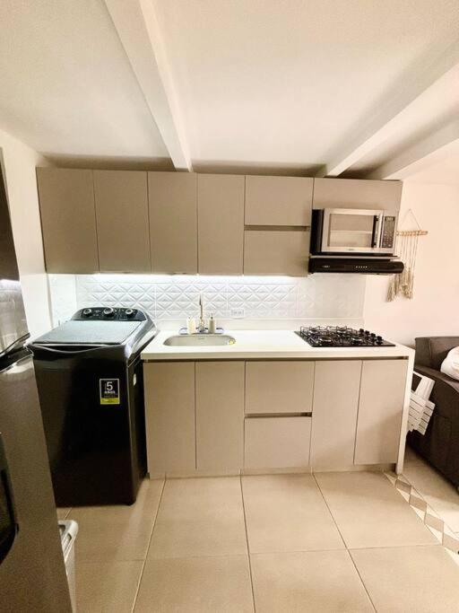 apartamento cerca al poblado - Apartamento de 1 dormitorio - 13