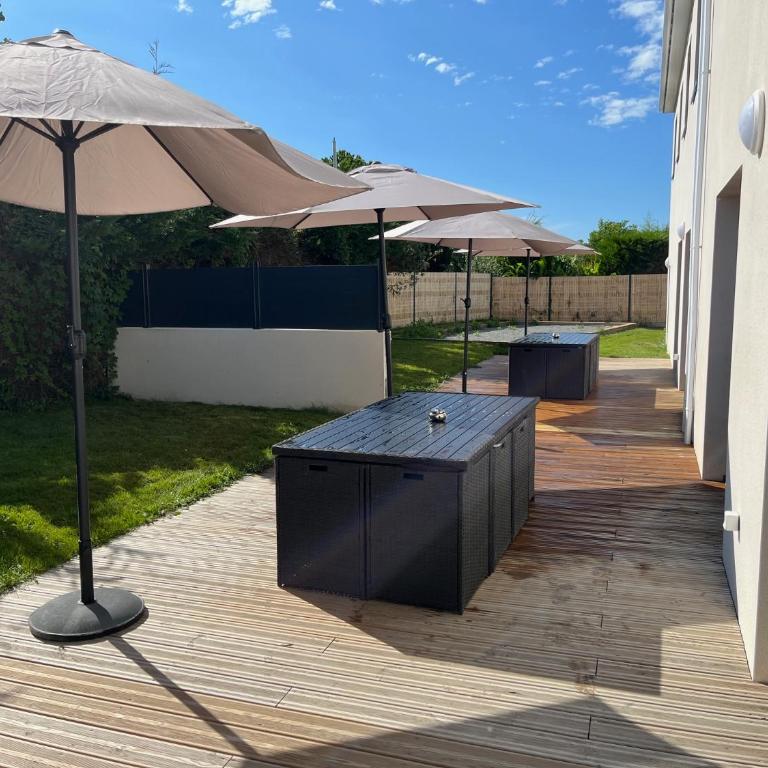 Villa les Tonnelles 1 à 800m de la plage et 500m de la forêt - Villa - 30