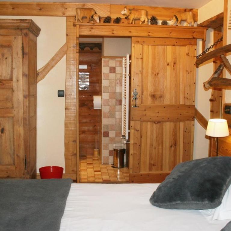 Logis Hôtels de la Chaussée - Chambre Double ou Lits Jumeaux - 13