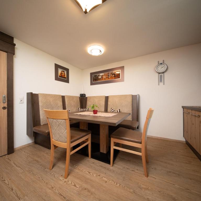 Haus Alexander - Apartment mit 3 Schlafzimmern und Gartenhaus - 8