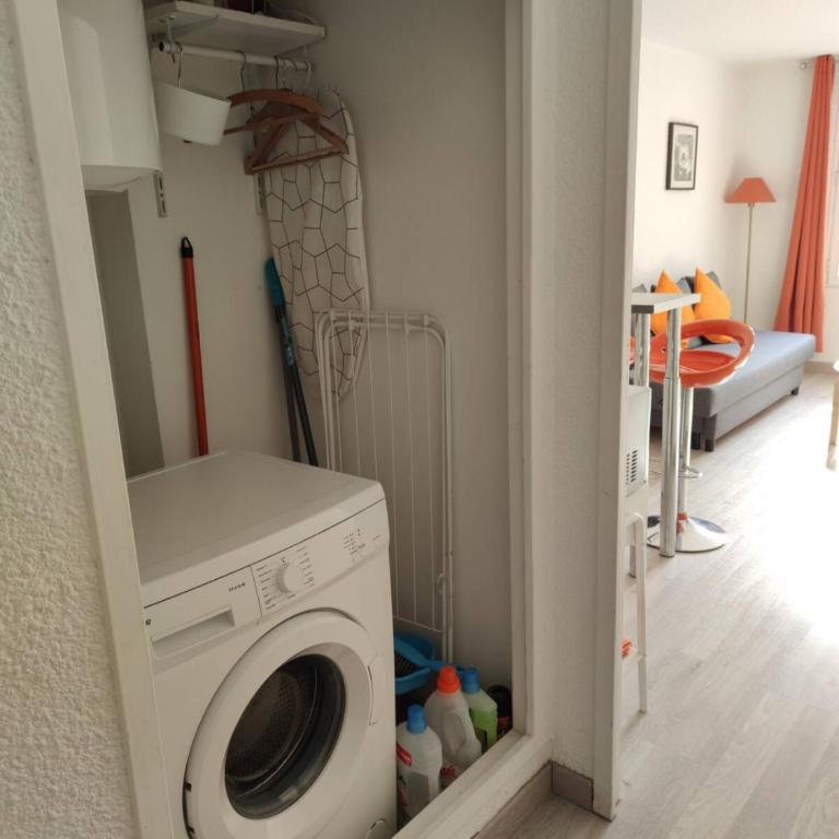 JOLI STUDIO HYPER CENTRE TRES PROCHE VIEUX PORT - Appartement - 28
