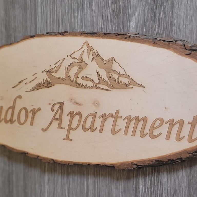 TUDOR Studio - Studio-Apartment mit Balkon - 24