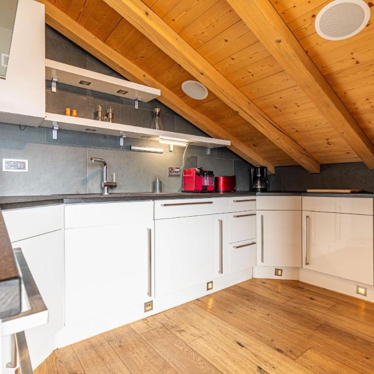 Diableret 051 SUBLIME & MOUNTAIN apartment 6 pers by Alpvision Résidences - Three-Bedroom Apartment - 7