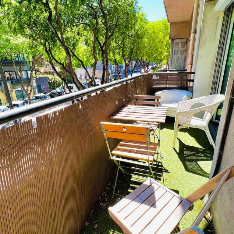 BEAU T3 NEUF PROCHE VIEUX-PORT A LA PLACE CORDERIE - Appartement 2 Chambres - 17
