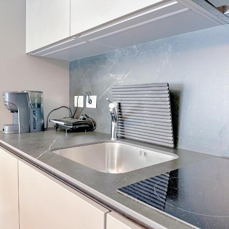Menotti Suite 11 - 15 min dal Duomo - Appartamento con 2 Camere da Letto - 25