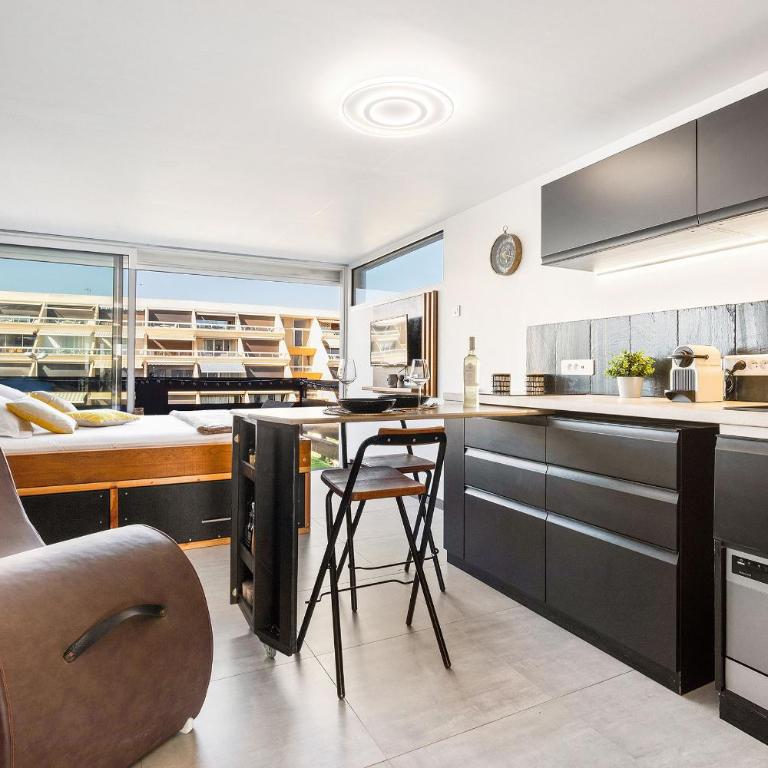 L'atypique - appartement luxe - double terrasse - plage - Port Nature 1 - Village Naturiste - One-Bedroom Apartment - 8