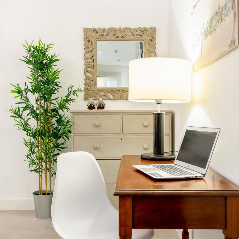 Apartamento Amplio y Acogedor en el centro de Chamberí - One-Bedroom Apartment - 12