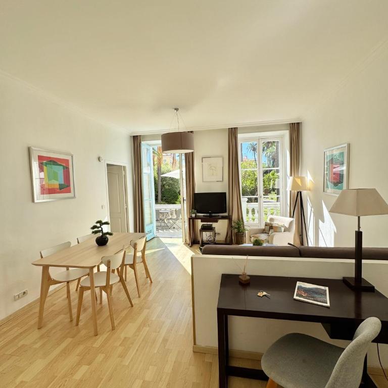 L'Orient Palace Apartments - Appartement 1 Chambre avec Terrasse et Vue sur le Jardin - 10