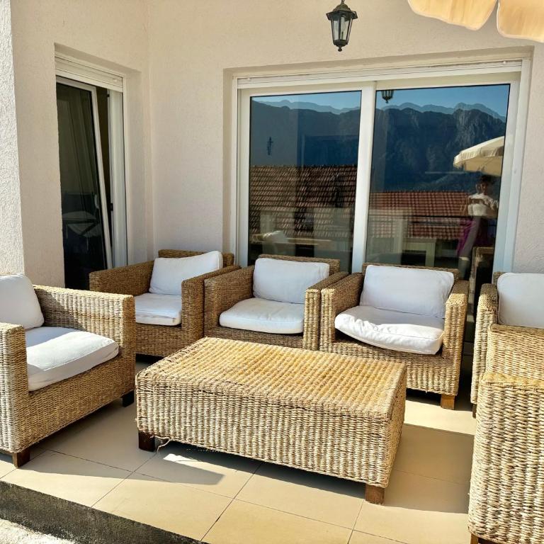 Prcanj sunny port apartments with shared pool - Superior Apartman sa 3 Spavaće Sobe - 6