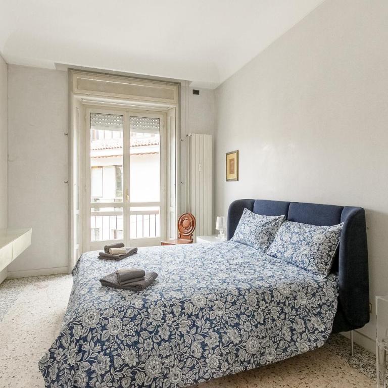 HomyCare Stylish apartment with jacuzzi & balcony steps from Duomo - Appartamento Deluxe - 33