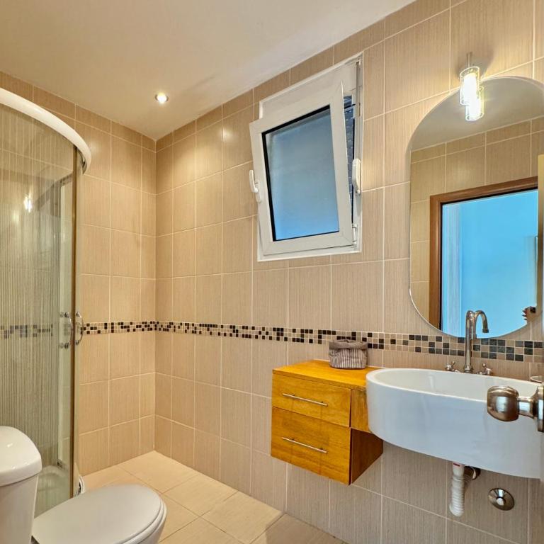 Prcanj sunny port apartments with shared pool - Superior Apartman sa 3 Spavaće Sobe - 14
