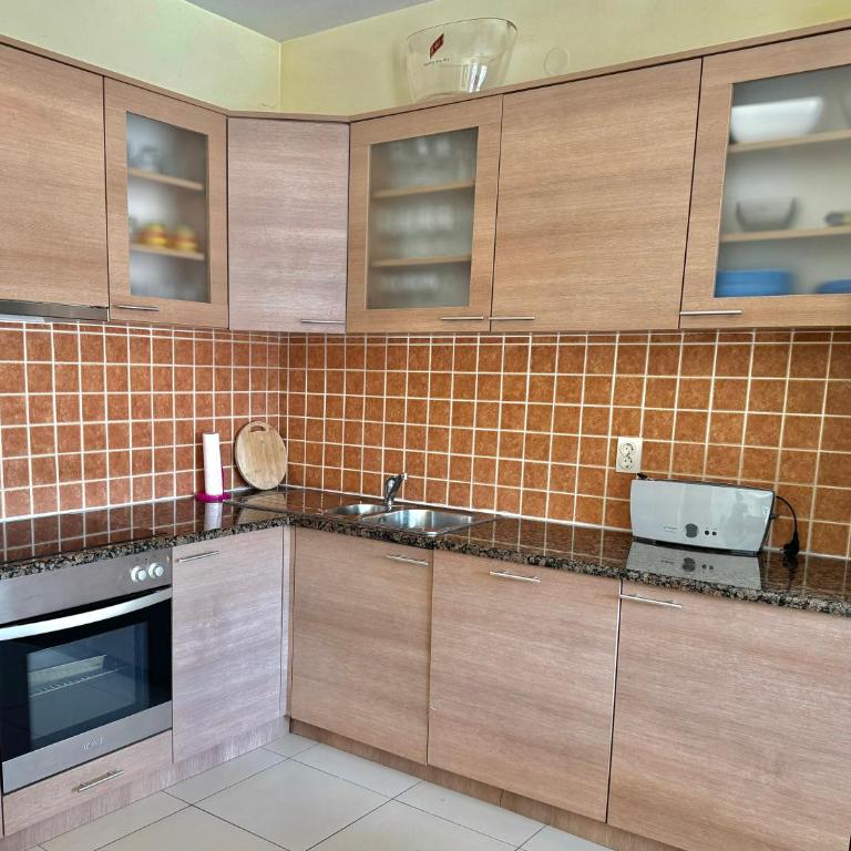 Prcanj sunny port apartments with shared pool - Superior Apartman sa 3 Spavaće Sobe - 16
