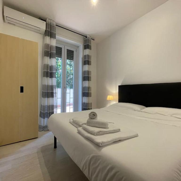Spacious and Bright - Appartamento Deluxe con 2 Camere da Letto e Balcone - 9