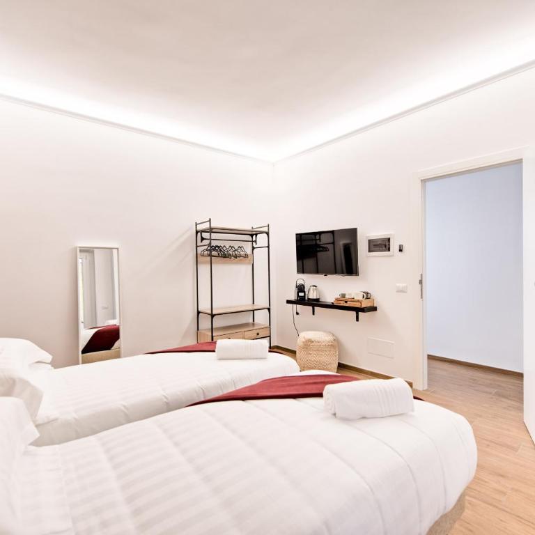 Caesar's quarters - private rooms in Rome - Camera Matrimoniale/Doppia con Letti Singoli con Balcone - 6