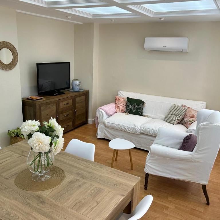 Calle REAL ALMUÑÉCAR - Apartamento de 3 dormitorios - 9