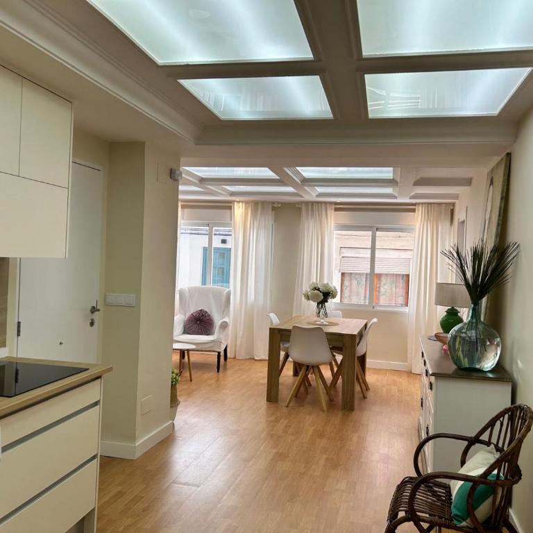 Calle REAL ALMUÑÉCAR - Apartamento de 3 dormitorios - 10