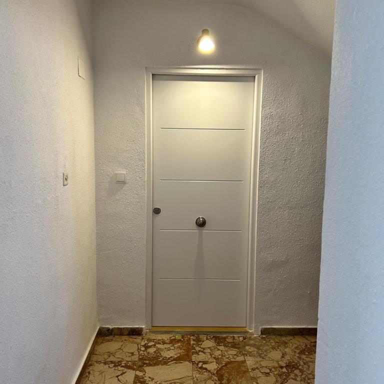 Calle REAL ALMUÑÉCAR - Apartamento de 3 dormitorios - 11