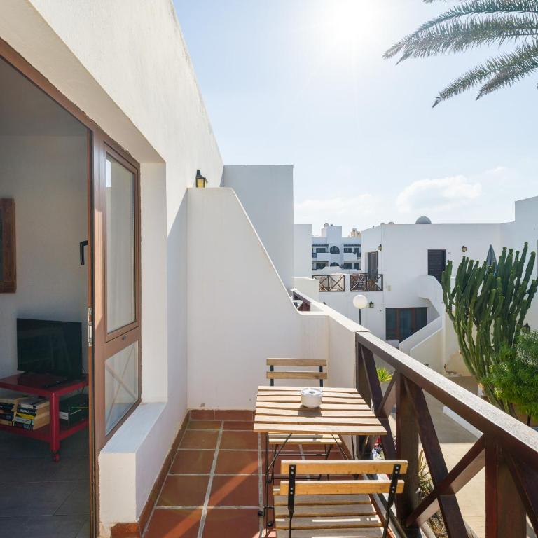 INEIKA in Corralejo - Balcony & Poolside - Apartamento de 1 dormitorio - 23