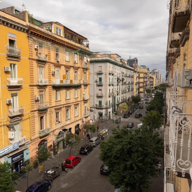Iannò Napoli Rooms - Camera King Deluxe - 7