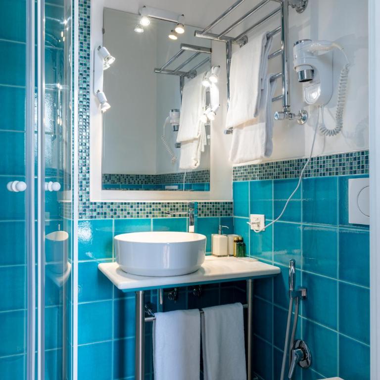 Superior Relais FCollection Temple View - Double or Twin Room with Bathroom - 9
