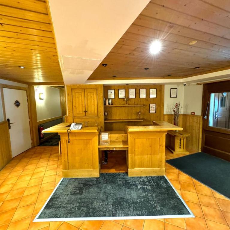 ARC 1950 - Appartement 08 personnes - Départ ski aux pieds - Sauna, Hammam, Jacuzzi, Salle de fitness, Piscine extérieure chauffée - Apartment mit 2 Schlafzimmern und Bergblick - 19