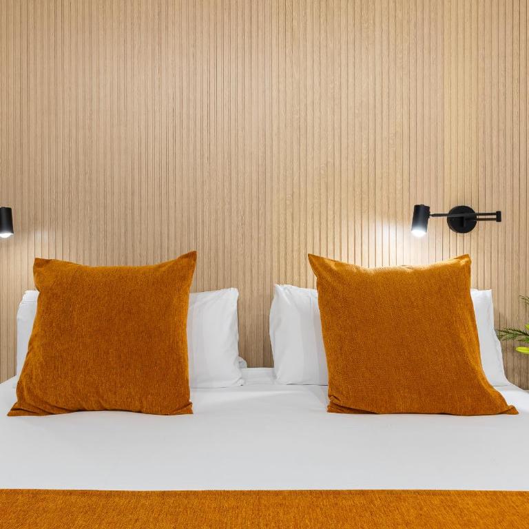 Cosmo Apartments Consell de Cent - Plaza Universitat - Two-Bedroom Apartment - 15