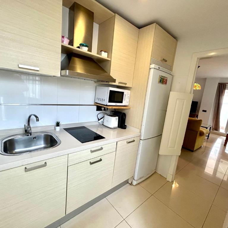 GATU Faro con Parking gratis, "preferente para mayores de 21 años y familias " - Apartamento de 2 dormitorios - 7