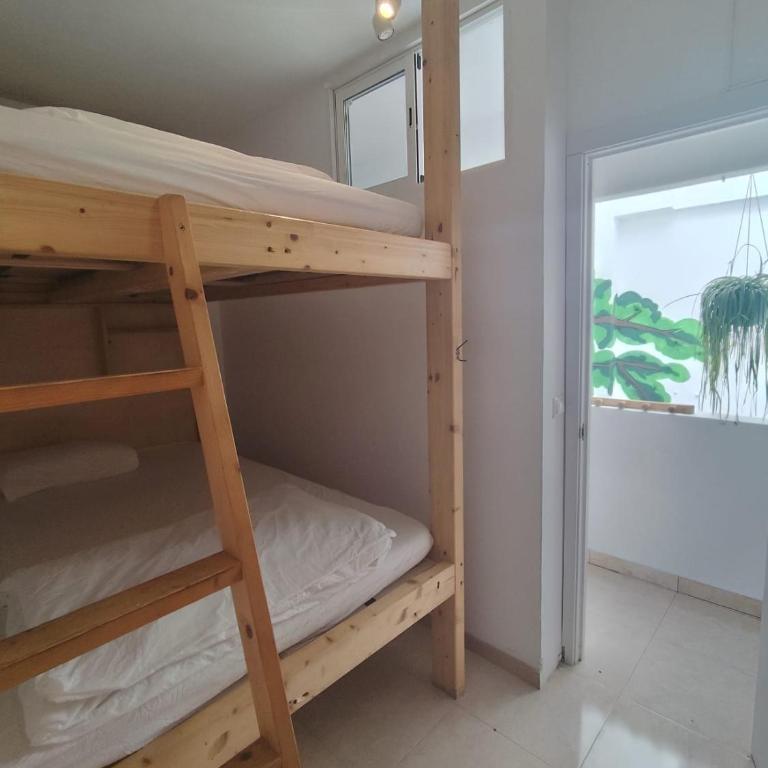 La Ventana Azul Surf Hostel - Habitación Doble Económica - 5