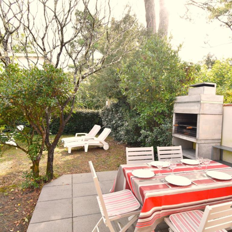 Anlga - Hossegor villa mitoyenne de plain pied rénovée avec jardinet clos et terrasse - Maison 2 Chambres - 8