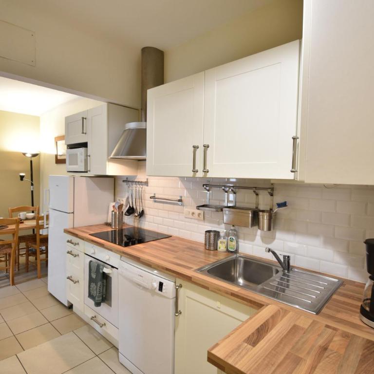 Anlga - Hossegor villa mitoyenne de plain pied rénovée avec jardinet clos et terrasse - Maison 2 Chambres - 4