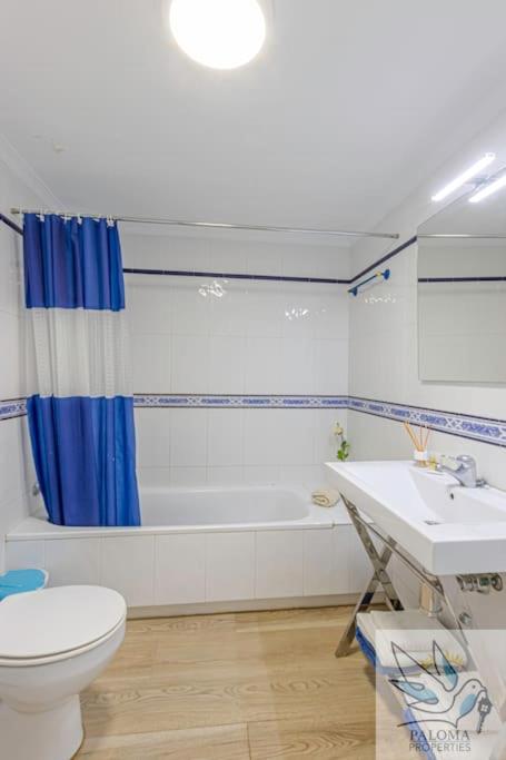 Bright Apt 2 BDR, with sea views, Benalbeach - One-Bedroom Apartment - 21