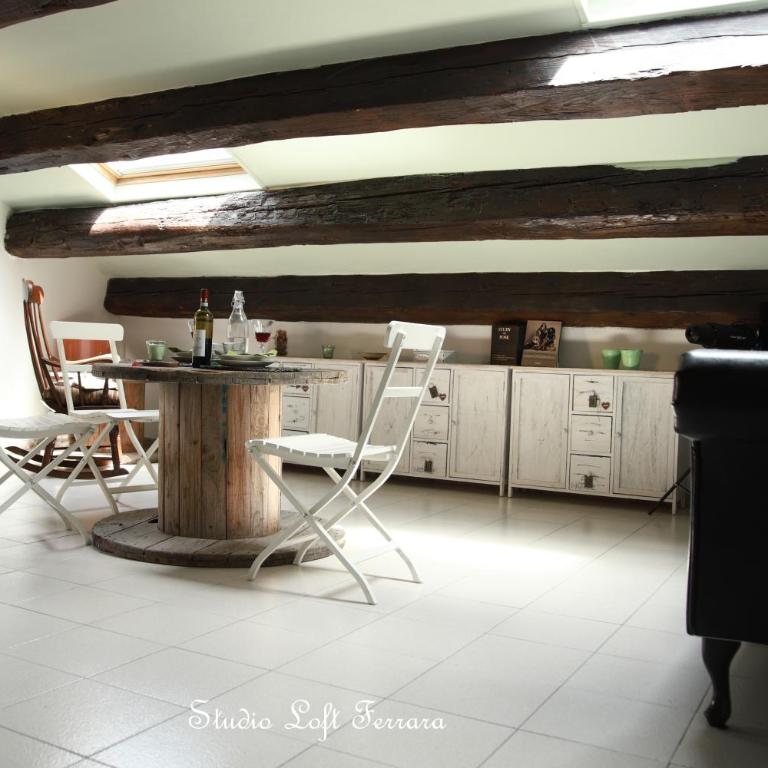 STUDIO LOFT FERRARA centro storico vista castello - One-Bedroom Apartment - 6