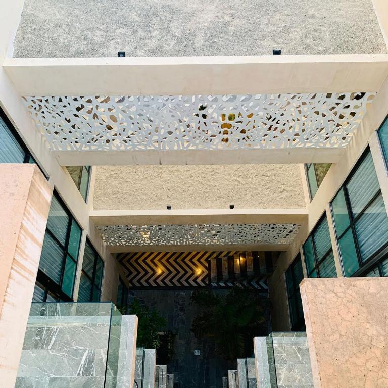 1 block from beach 2BR pool ocean view - Apartment - 49