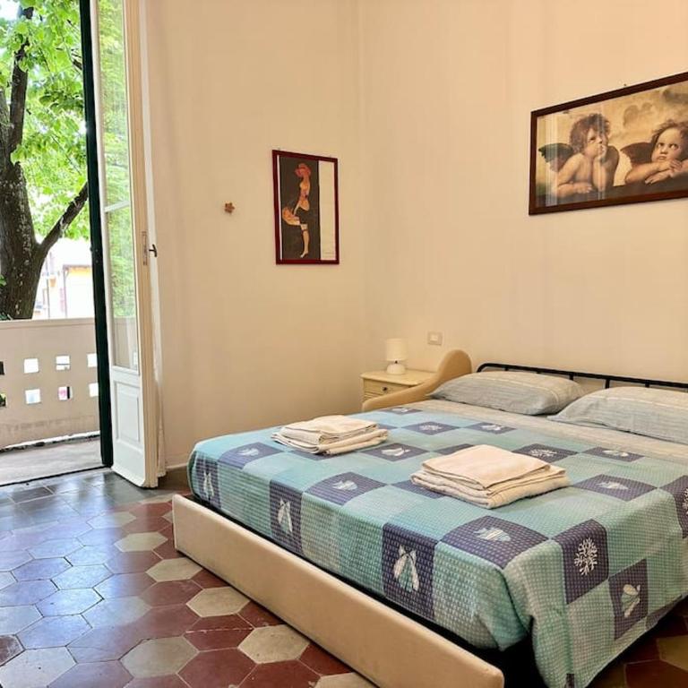 Appartamento liberty Vittoria - Appartamento con 2 Camere da Letto - 2