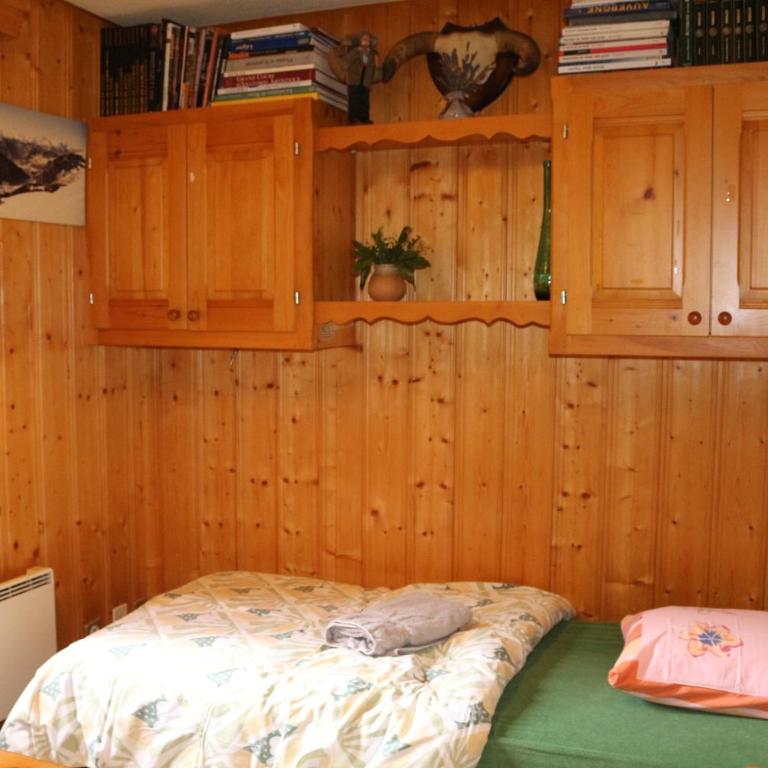 BnB Claudy et Elizabeth Michellod-Dutheil - Einzelzimmer mit Gemeinschaftsbad - 3