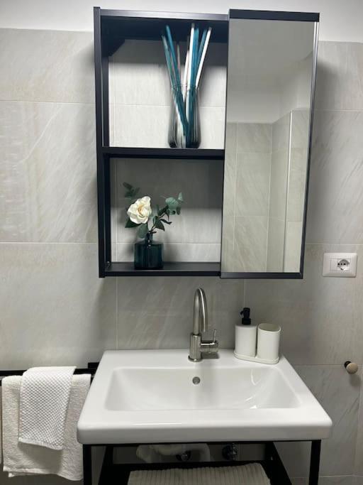 Caroline Home - One-Bedroom Apartment - 13