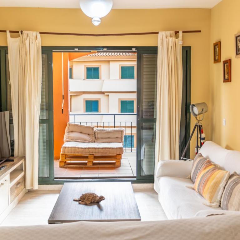 Azul Zahara Playa Apartamemtos Primera Linea - One-Bedroom Apartment with Terrace - 4