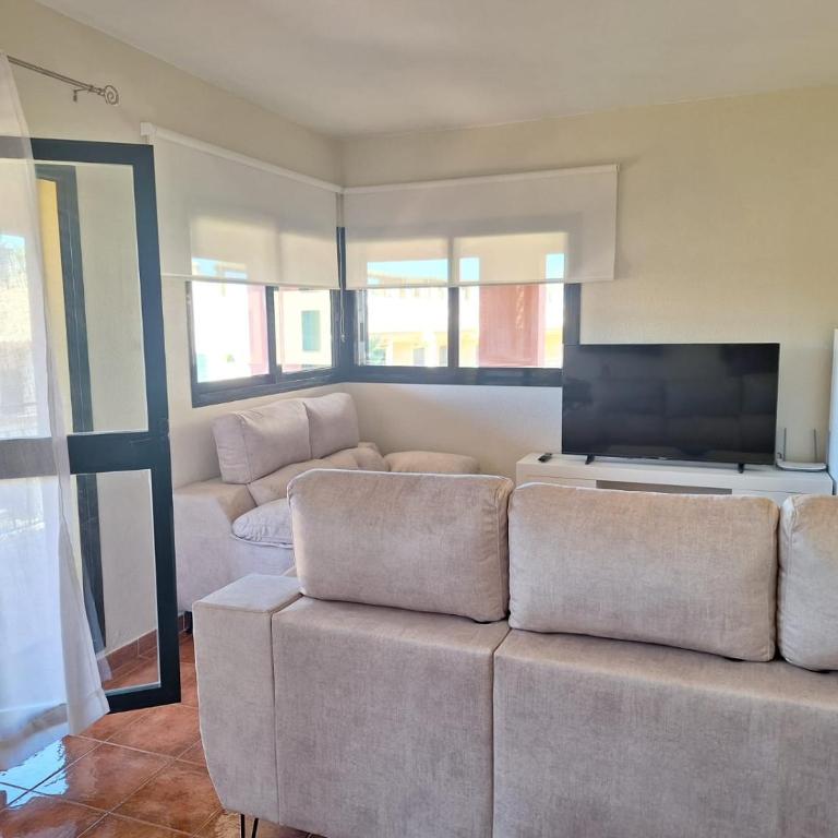 Azul Zahara Playa Apartamemtos Primera Linea - Three-Bedroom Deluxe Apartment - 4