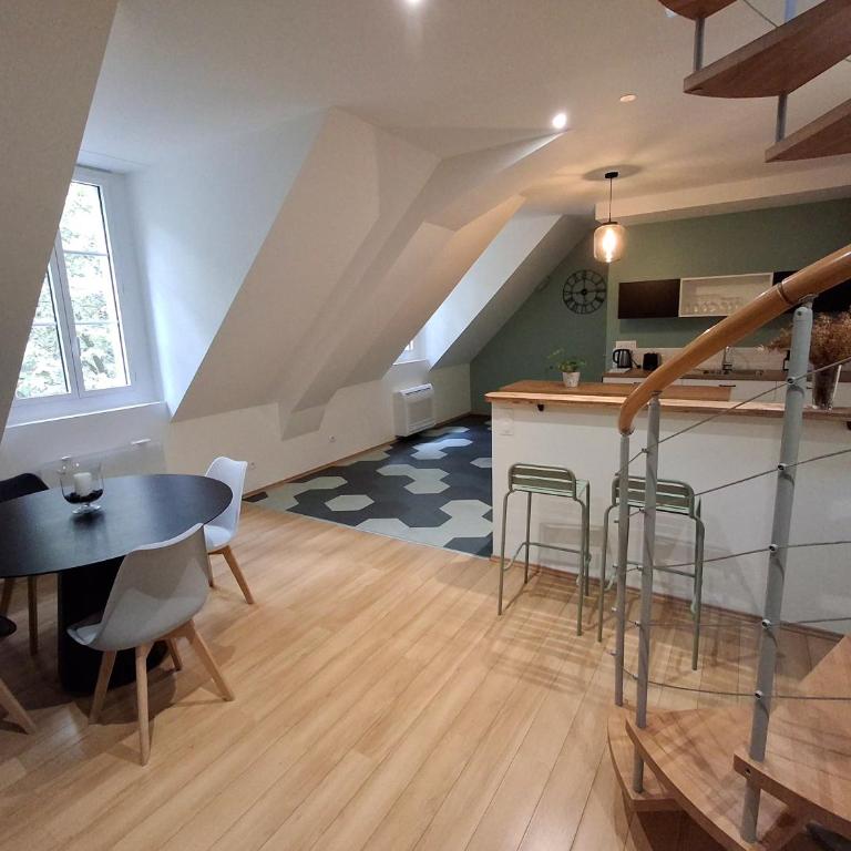 Appartement spacieux centre ville parking privé - Appartamento con 2 Camere da Letto - 5