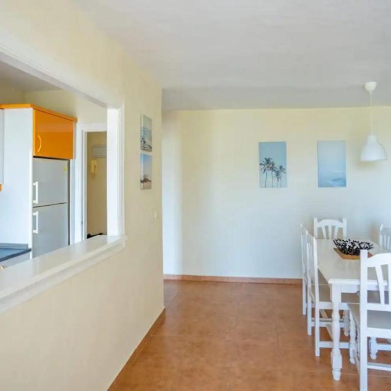Azul Zahara Playa Apartamemtos Primera Linea - Two-Bedroom Apartment with Terrace and Sea View - 12
