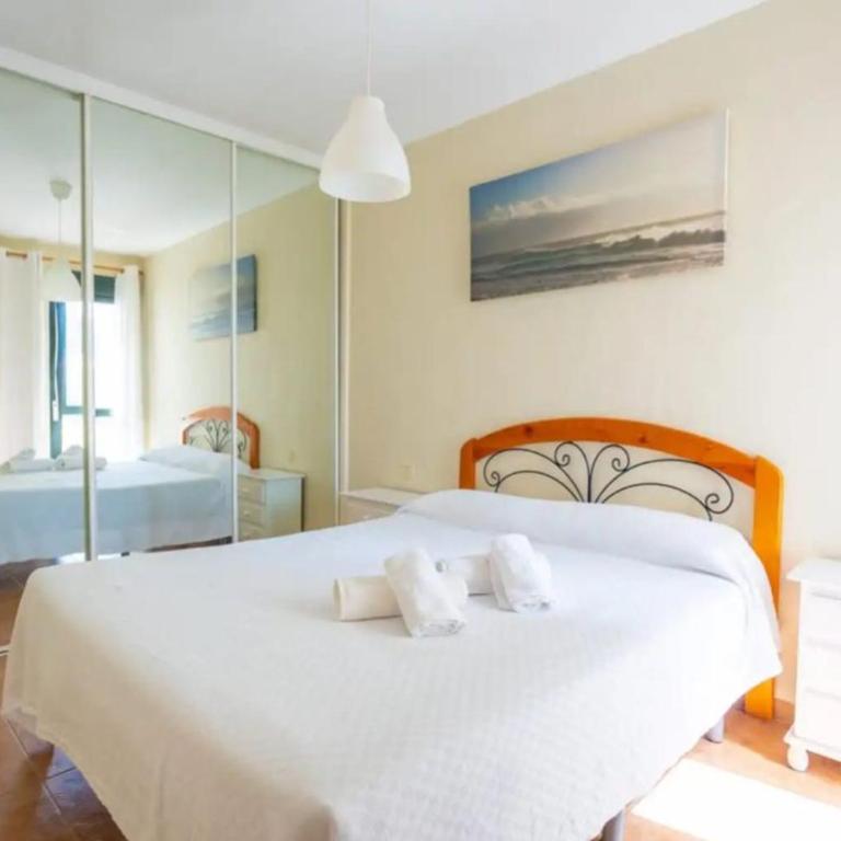 Azul Zahara Playa Apartamemtos Primera Linea - Two-Bedroom Apartment with Terrace and Sea View - 4