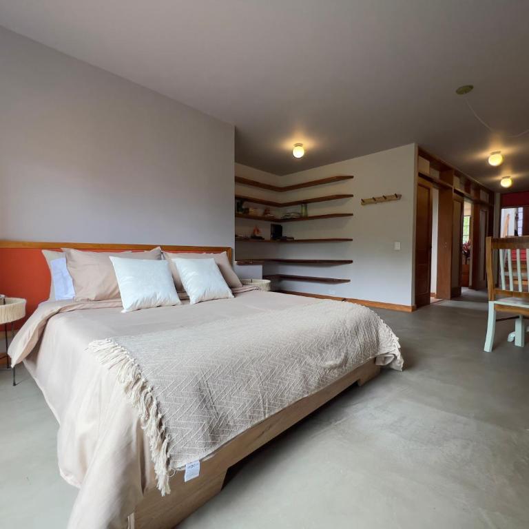 Son de la Loma Apartments - Standard Studio - 6