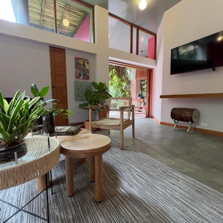 Son de la Loma Apartments - Deluxe Two-Bedroom Apartment with Garden View - 10